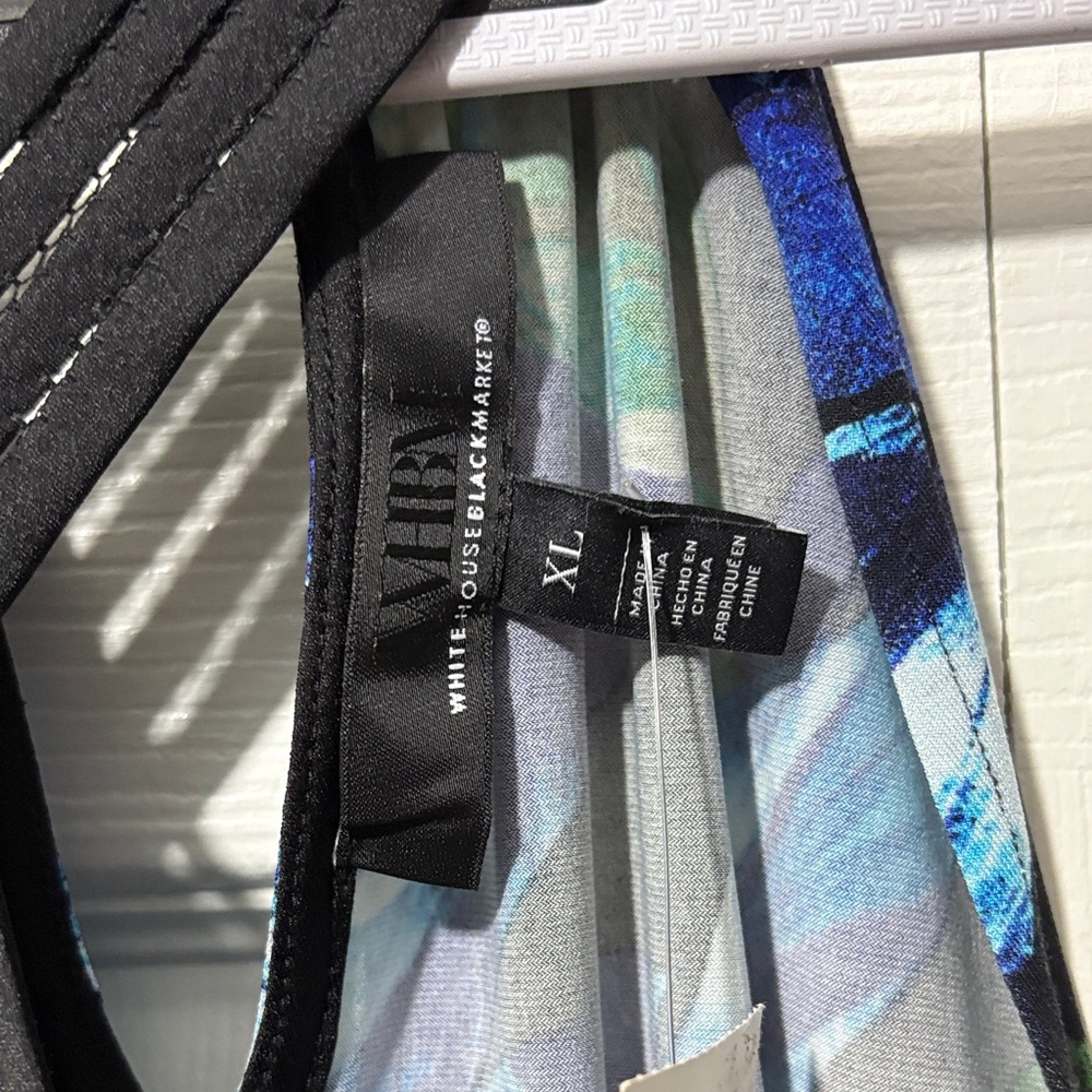 White House Black Market Black and Blue Leaf Print Tank Top - Picture 3 of 5